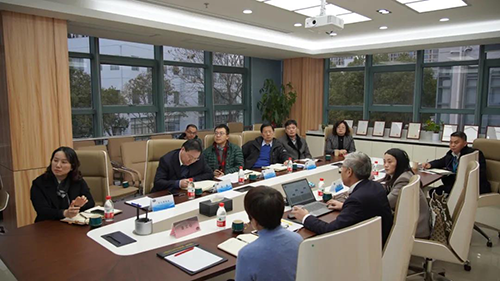 上海市浦东新区政府党组成员、副区长吴强，浦东新区科经委副主任李晓亮，张江管理局副局长吴俊，张江集团副总经理王凯荣等调研JJB竞技宝