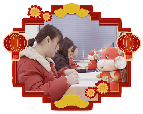 少年自知韶光贵，策马扬鞭自奋蹄