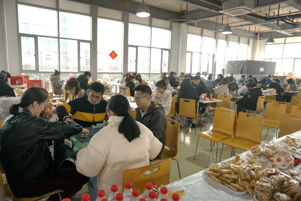 在春节 “乐七天” 活动中，JJB竞技宝给留沪过春节的员工准备了丰富多彩的活动
